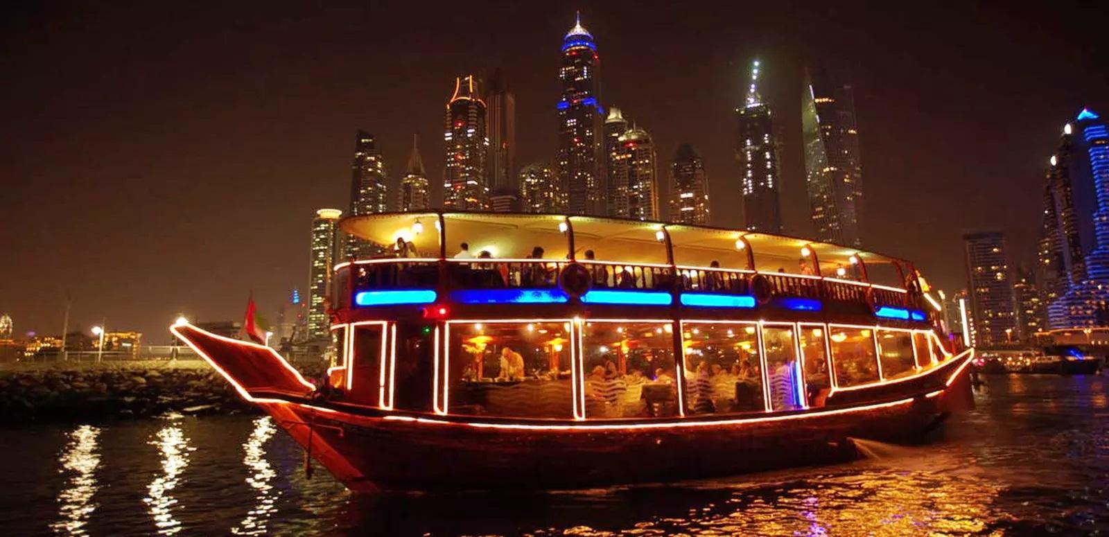 Alexandra Dhow Dinner Cruise – Dubai Marina Views experience in Dubai - Image 10