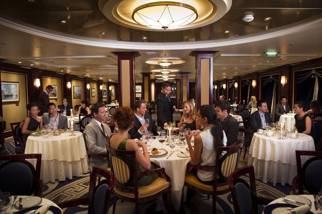 Ocean Empress Dinner Cruise Dubai with Buffet & Soft Drinks