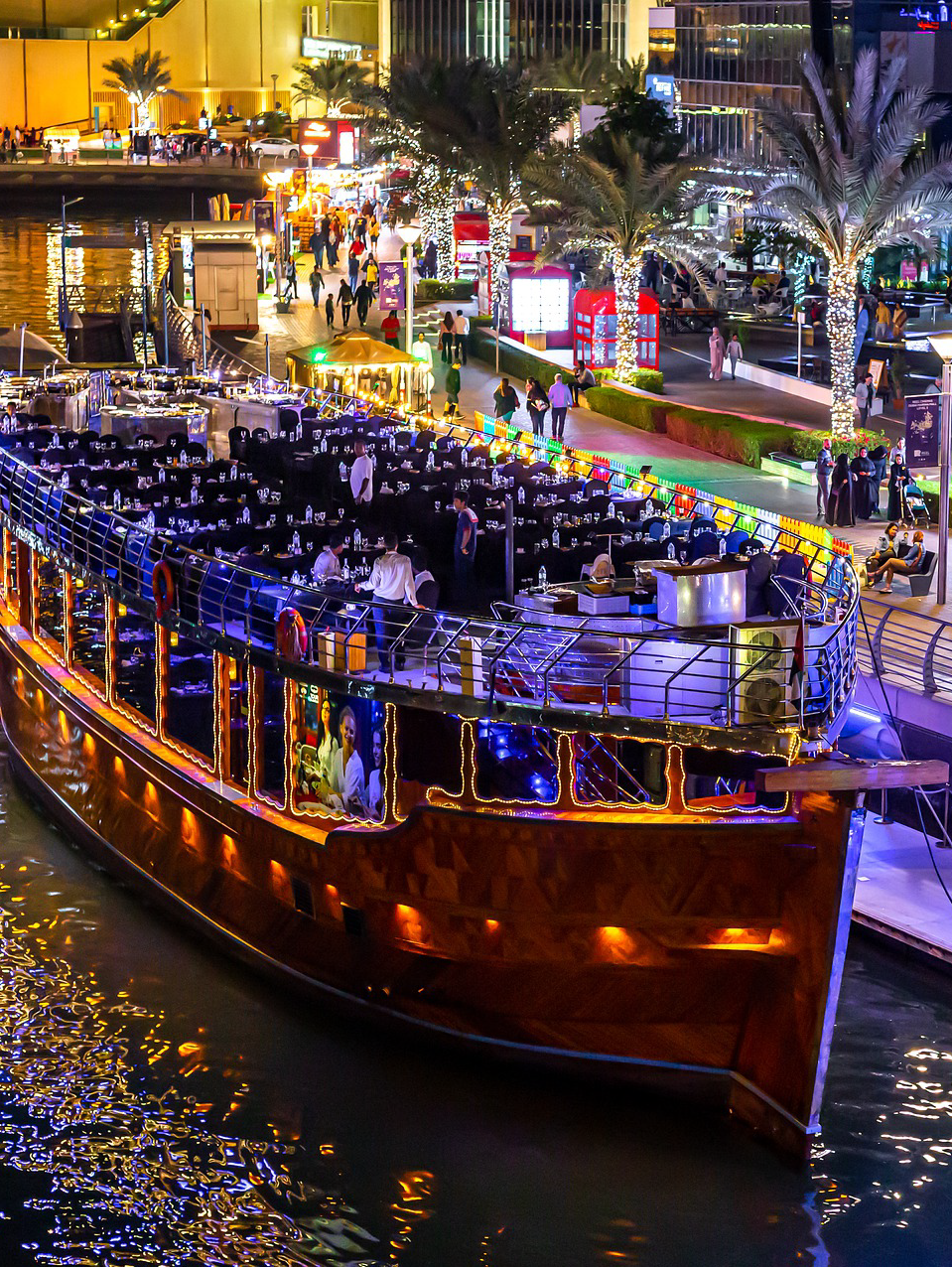 Rustar Dhow Cruise – Traditional Dinner on Dubai Creek