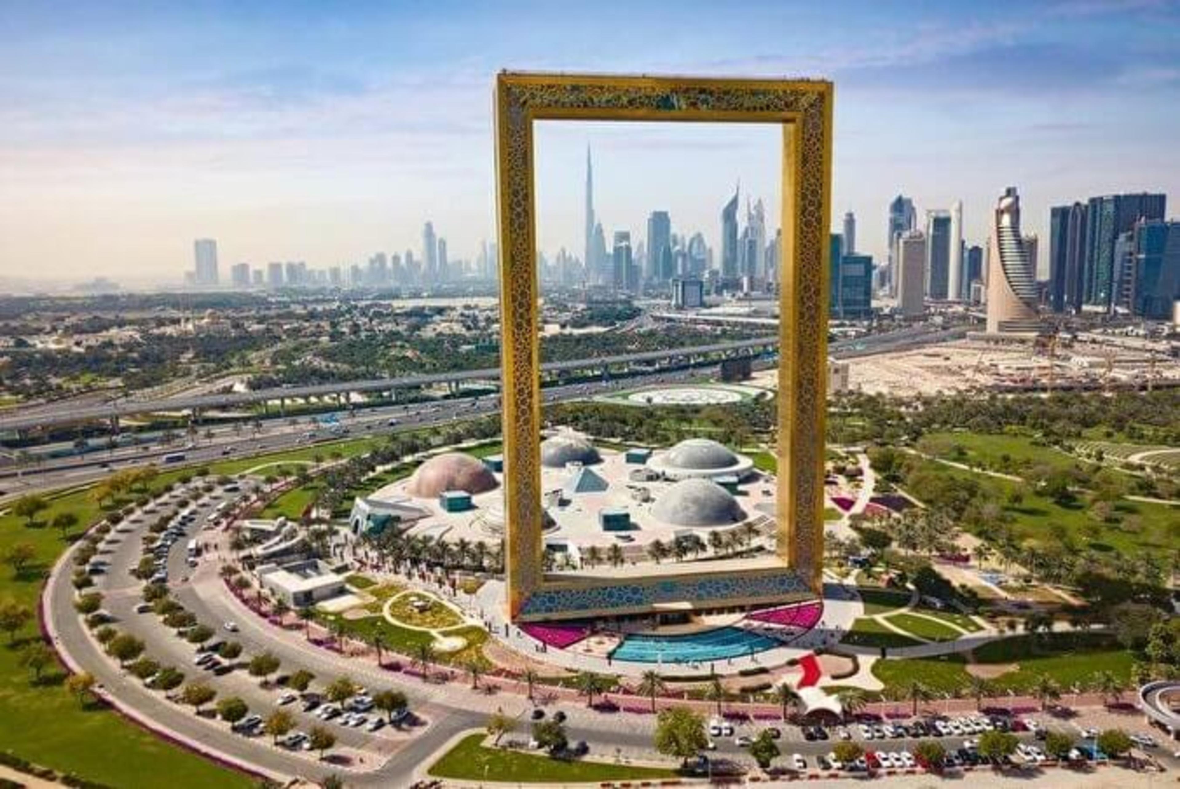 Dubai Frame – A Journey Through Time experience in Dubai - Image 2