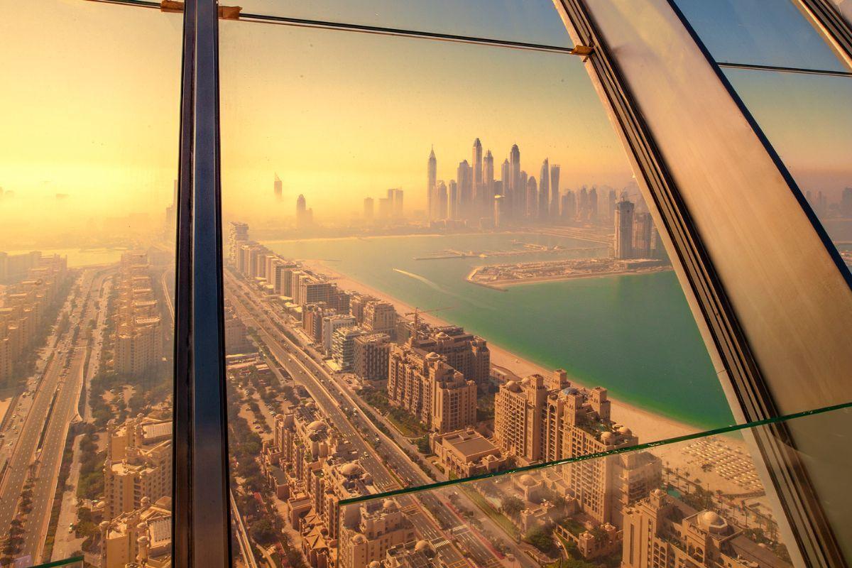 The View at The Palm – Non-Prime Time Access experience in Dubai - Image 2