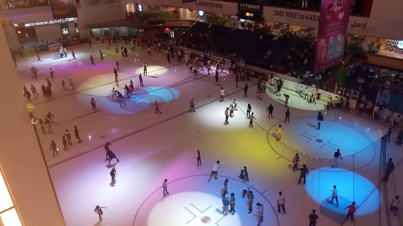 Dubai Ice Rink Admission – Glide into Fun at Dubai Mall experience in Dubai - Image 6