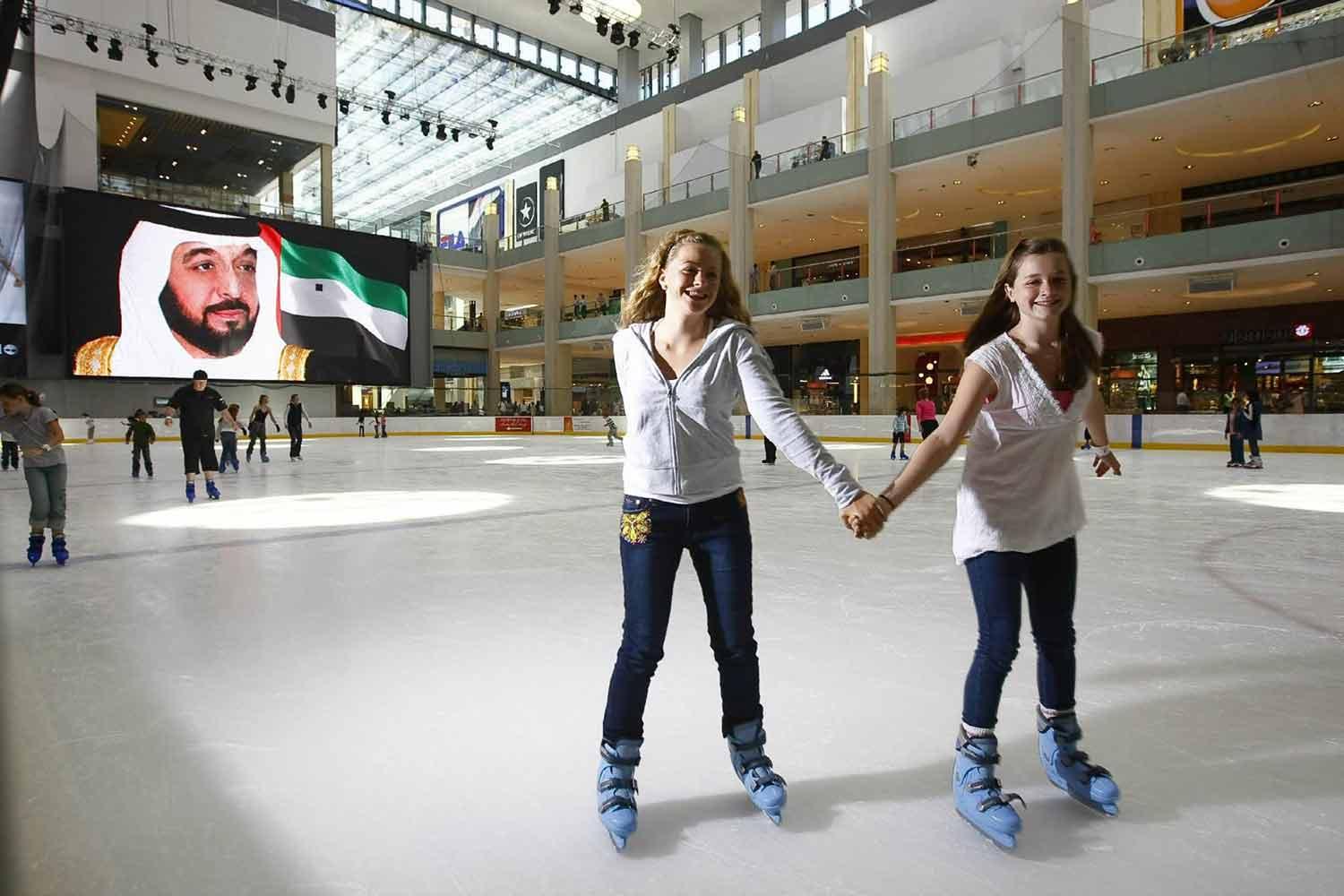 Dubai Ice Rink Admission – Glide into Fun at Dubai Mall experience in Dubai - Image 7