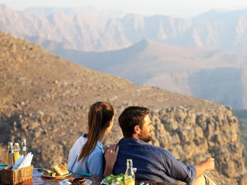 From Dubai: Jabel Jais High Mountain Tour with Transfers in Dubai