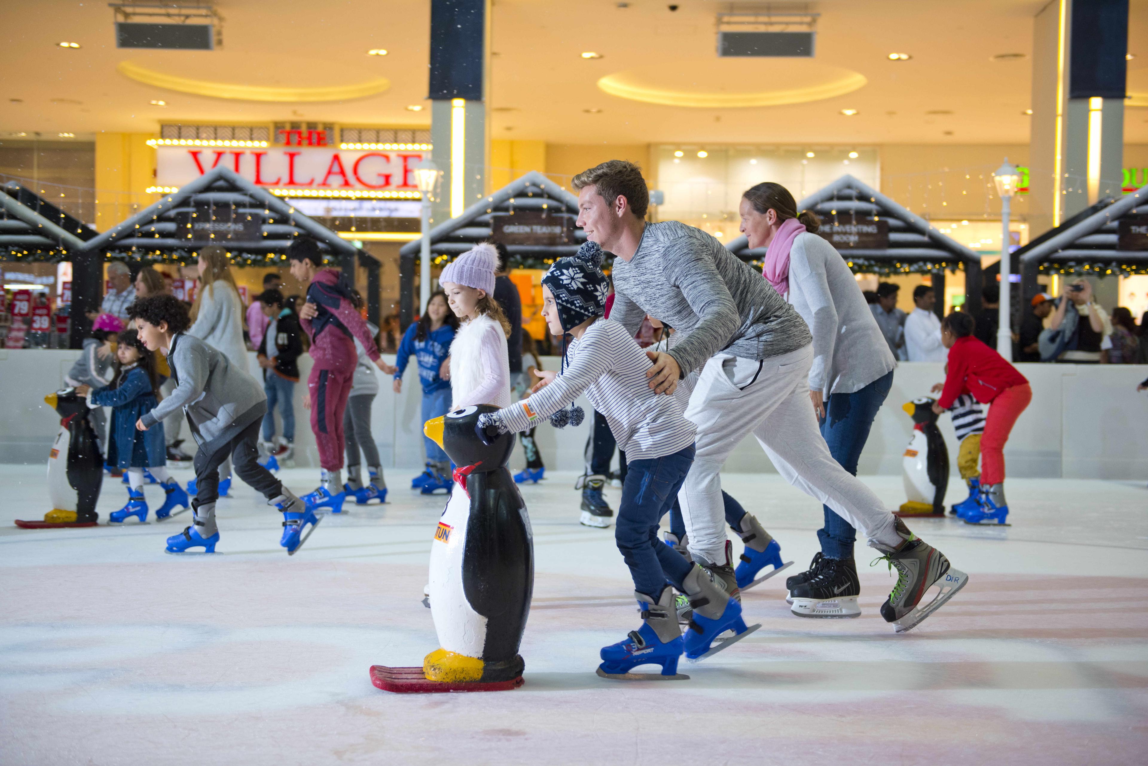 Dubai Ice Rink Admission – Glide into Fun at Dubai Mall experience in Dubai - Image 2
