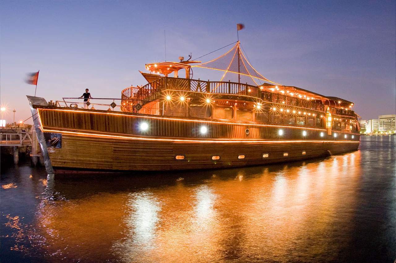 Rustar Dhow Cruise – Luxury Dinner Cruise Experience